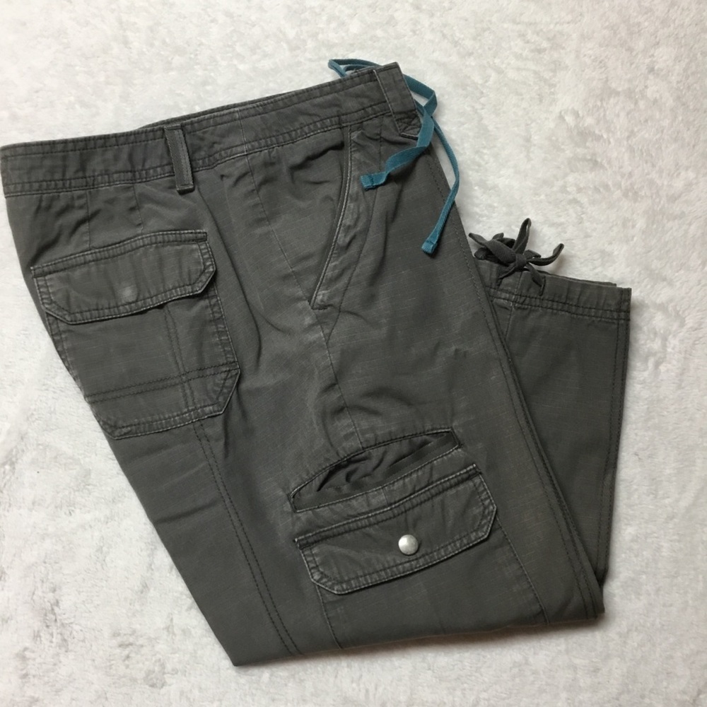 Eddie Bauer Ripstop Capris